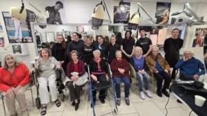 Concours Nos Grands Mères en Fête - 8 mamies de l'EHPAD L'Occitanie à Cabriès ont été coiffées par des élèves de Terminale Bac Pro Métiers de la Coiffure