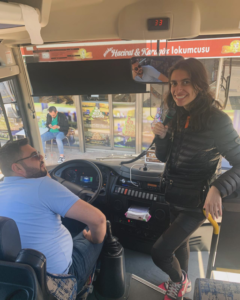 Mlle Shana FORESE fait son stage en Turquie comme accompagnatrice de voyage pour l'agence Dimple Travel à Istanbul.
