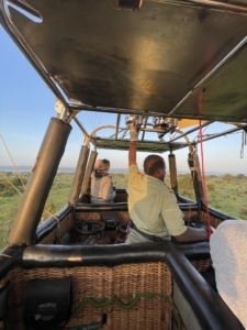 Mlle FIEVET Hanaë fait un stage en Tanzanie dans l'agence touristique Serengeti Big Cats à Arusha.