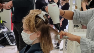 Concours de coiffure : épreuve de brushing