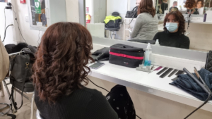 cConcours de coiffure : épreuve de brushing