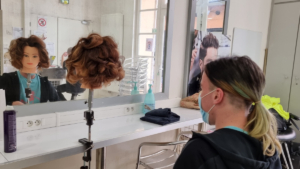 Concours de coiffure : épreuve de brushing