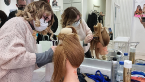 Concours de coiffure : épreuve thématique "Coiffure Futuriste"